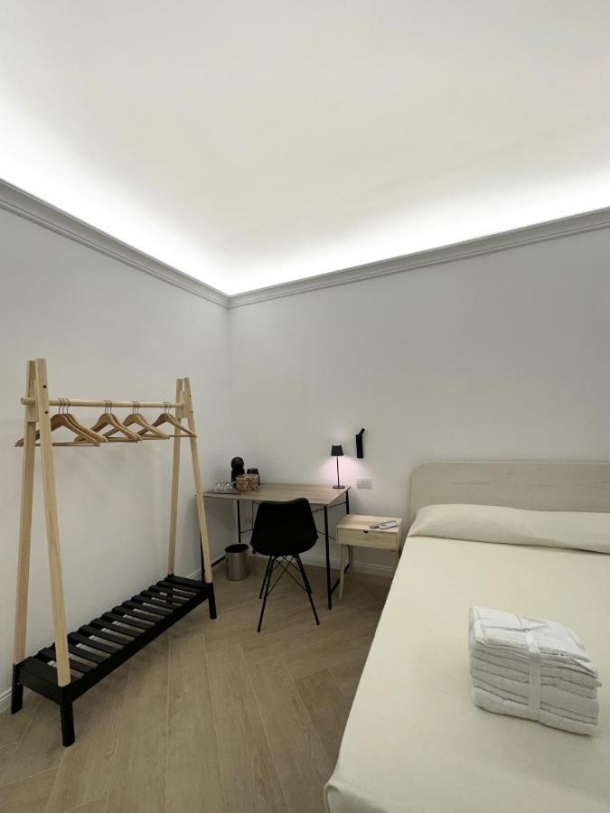 Vicki Vomero Rooms - Napoli Luaran gambar