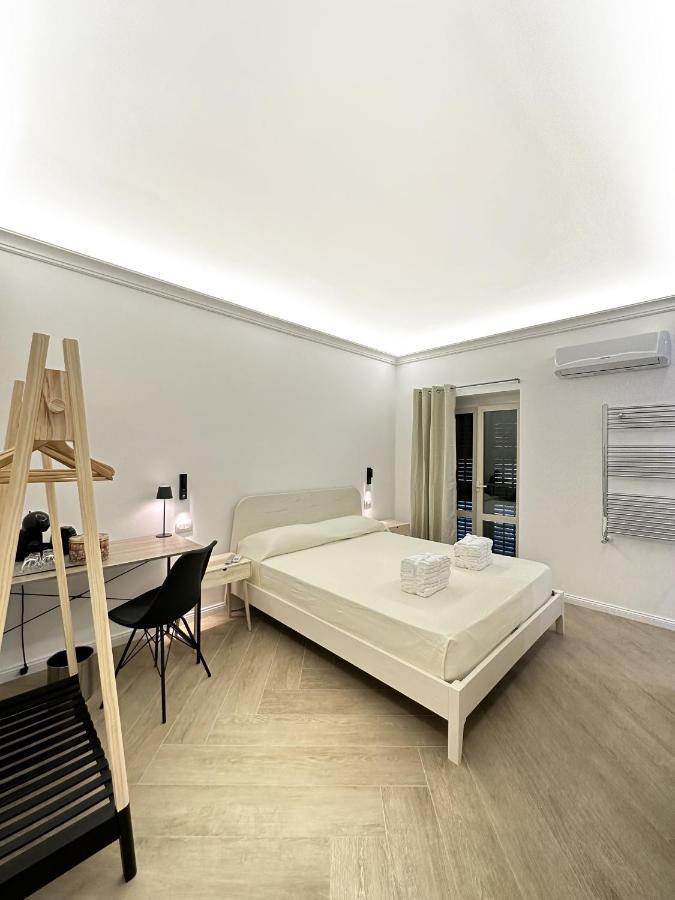 Vicki Vomero Rooms - Napoli Luaran gambar